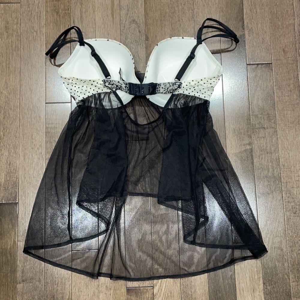 Victoria’s Secret Lingerie - Picture 3 of 3